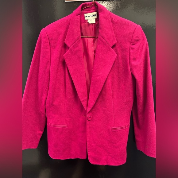 Jan Leslie Jackets & Blazers - Jan Leslie Fuchsia Blazer